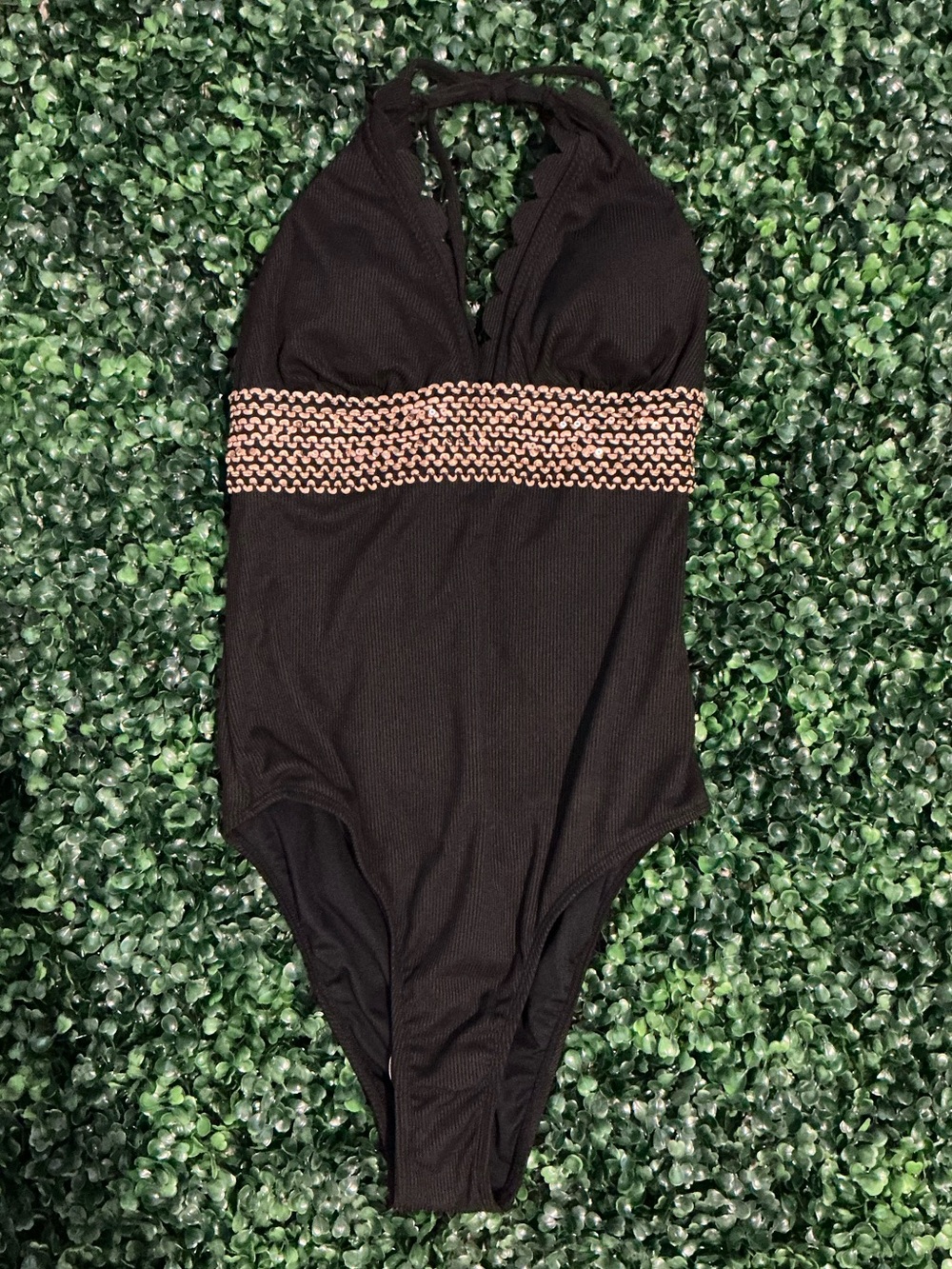 Cupshe Black One-Piece Swimsuit with Pink Waist Band
